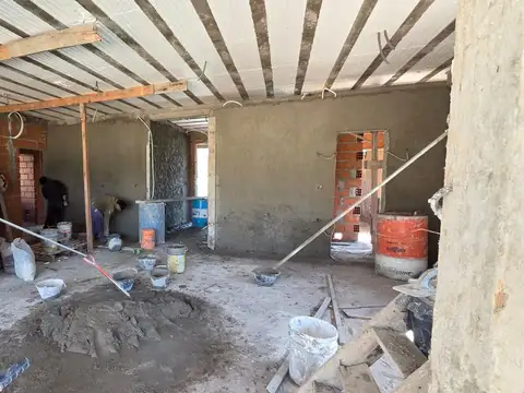 VENTA CASA-ESTRENAR FINANCIA  B° SANTA SOFIA PILAR