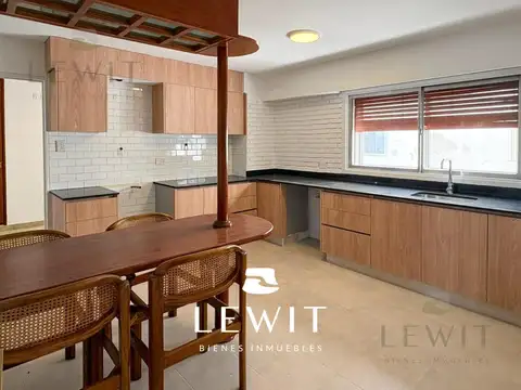 Departamento en Venta de 8 ambientes