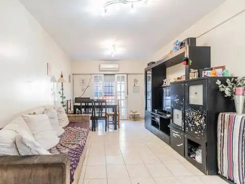 Triplex - 4 ambientes - Villa Real