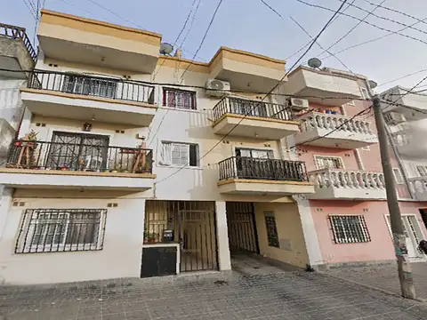 OPORTUNIDAD DEPTO 3 AMB. CON COCHERA Y TERRAZA PROPIA, SIN EXPENSAS,IMPECABLE! PRECIO DE OPORTUNIDAD