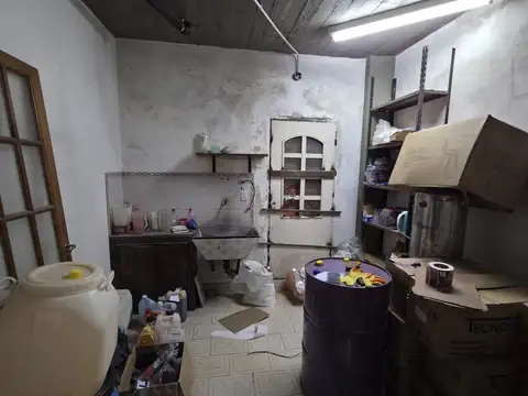 Deposito en alquiler - 100m2 Berazategui Centro