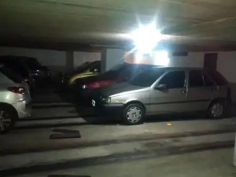 Av Rivadavia 500 San Nicolás Cochera 5toSS u$9.000