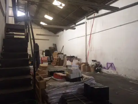 Galpon en Venta 10  mts Frente