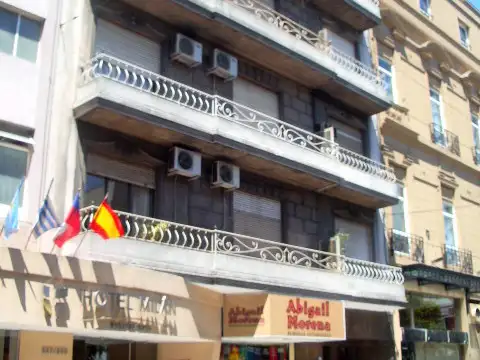 DUEÑO ALQUILA  DEPTO 4 AMBIENTES FRENTE SIN COMISION INMOBILIARIA