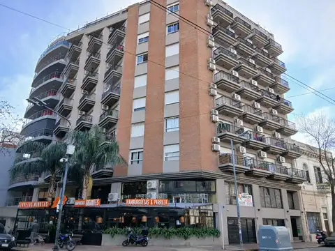 MONOAMBIENTE AL FRENTE CON BALCON EN FLORESTA. IDEAL INVERSOR.