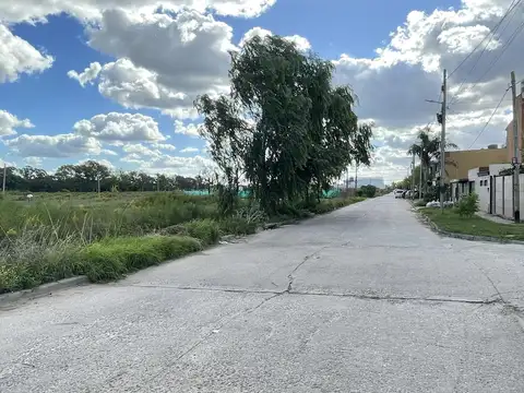 Terreno en Venta 20  mts Fondo