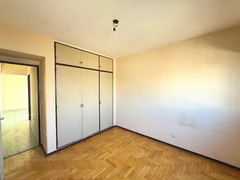 Coronel Ramón Lorenzo Falcón 4300, Piso 5