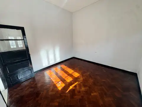Depto Tipo Casa en Alquiler de 3 ambientes