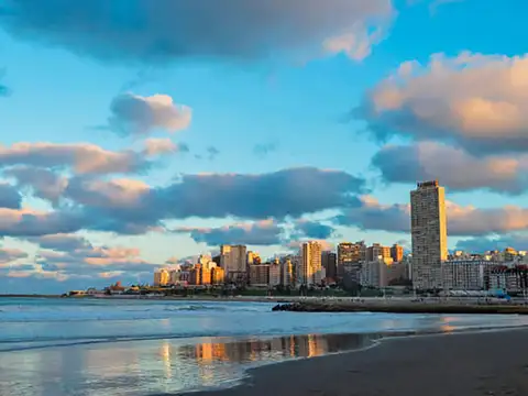 Depto Tipo Casa en Venta con 2 cocheras