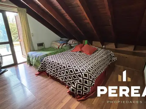 Casa en Venta con 3 cocheras