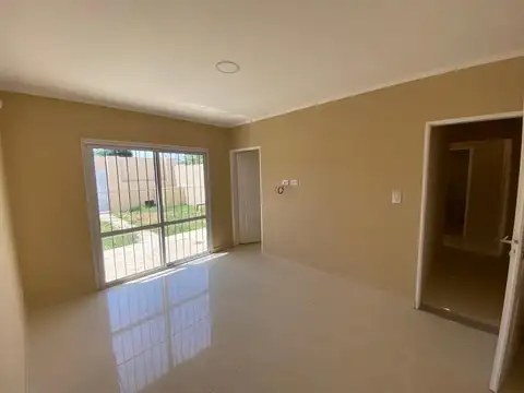 Depto Tipo Casa 2 ambientes con 2 baños