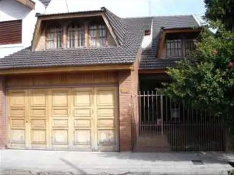 Del Valle Iberlucea 400