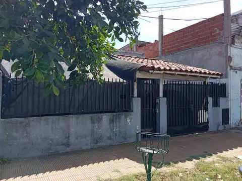 Casa en alquiler - Caseros