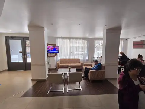 Edificio Comercial en Barrio 2 De Abril