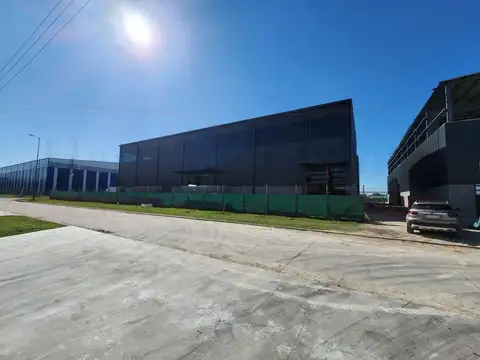 NAVE INDUSTRIAL DE 3.000 M² CON EXCELENTE ESTRUCTURA