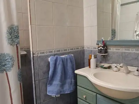 Casa en venta  2 dorm. calle 17 de Octubre a una cuadra de Ramirez