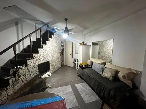 Depto Tipo Casa 5 ambientes con 4 baños