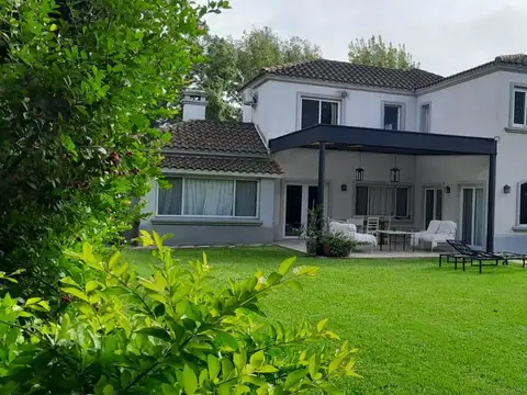 Casa en Venta de 4 dormitorios