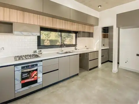Casa en Alquiler de 4 dormitorios