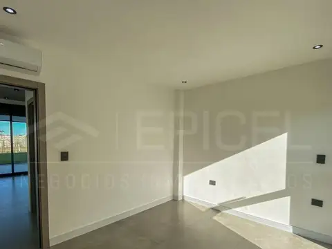 Casa en Alquiler con 2 cocheras