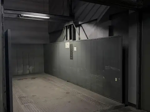 Venta Cochera con baulera en el barrio de  Villa Urquiza