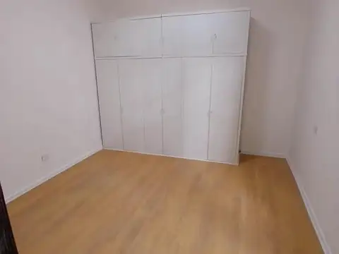 Depto Tipo Casa en Venta 60 años