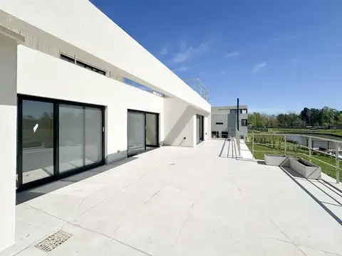 Casa en Alquiler de 3 dormitorios