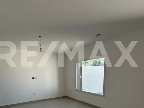 Depto Tipo Casa en Venta en Neuquén, USD 260.000