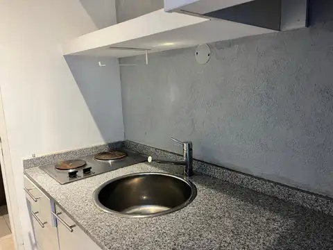 Oficina en Alquiler con 1 cochera