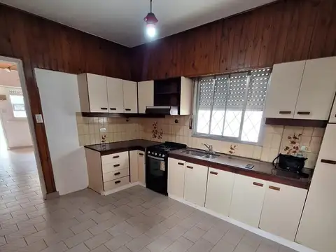 Hipolito Irigoyen 4700