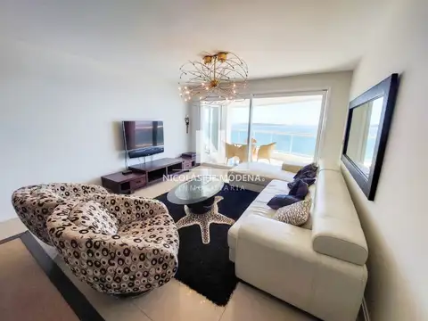 Departamento en Alquiler Temporal en Playa Mansa, USD 16.000