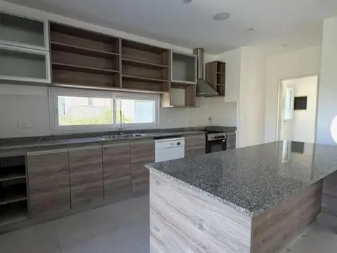 Casa en venta Barrio Acacias Puertos del lago