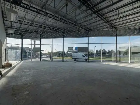 Local en Alquiler en Villa Sarmiento, USD 8.500