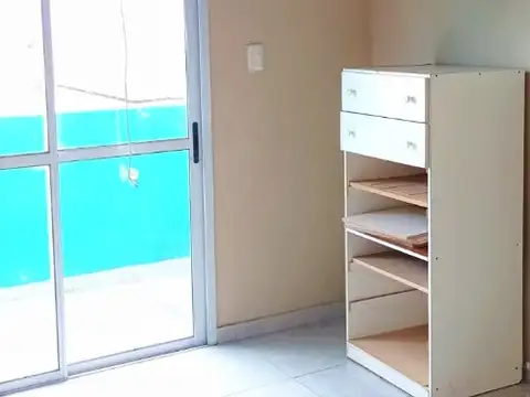 VENTA - DPTO 2 AMBIENTES EN PREIMER PISO - MUY BUENA UBICACION DE JOSE C PAZ