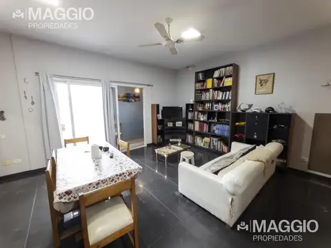 Inmueble Local 2 Departamentos 3 Ambientes Cochera Venta en Ramos Mejia