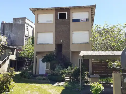 DEPARTAMENTO A RECICLAR  EXCELENTE UBICACIÓN 