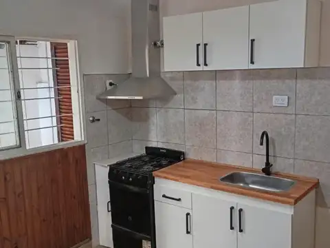 Depto Tipo Casa en Alquiler de 2 dormitorios
