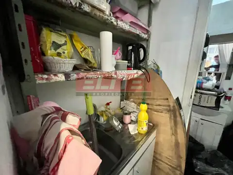Local sobre Blanco Encalada a mts av. Triunvirato y subte B