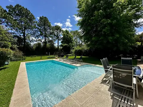 Casa en Venta en Countries y Barrios Cerrados en Esteban Echeverria, USD 470.000