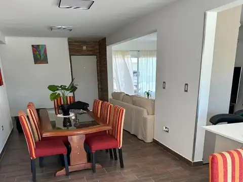 hermosa casa con pileta en San Ramon