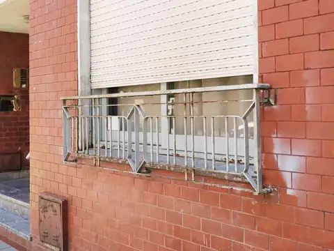 Tacuari 900, Piso PB