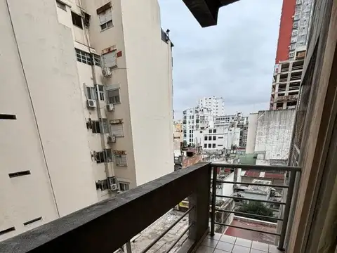 Amplio Monoambiente con Balcón y amenities