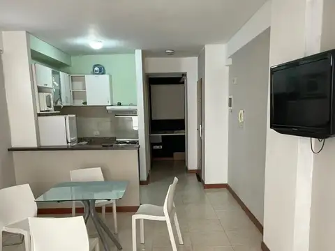 Amplio Monoambiente con Balcón y amenities