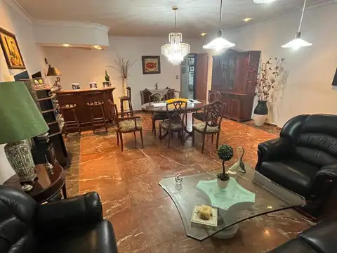Casa en Venta en Versalles, USD 360.000