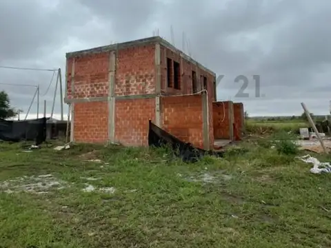 Dúplex de 2 dormitorios y 2 baños, ubicado en DOCTA CENTRAL!