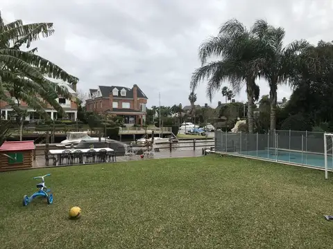 Casa en Venta en Marina Del Sol, USD 1.500.000