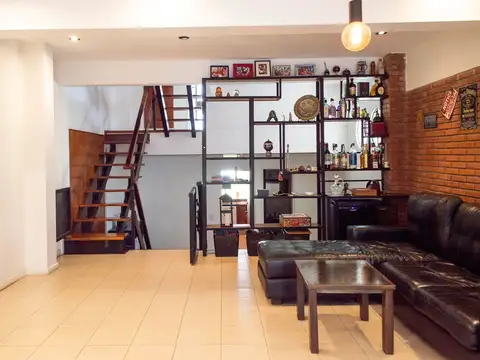 Depto Tipo Casa 5 ambientes con 3 baños