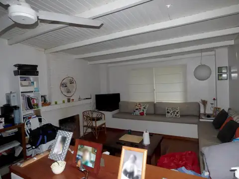 Casa 2 ambientes con 1 baño
