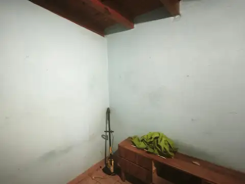 Casa Esquina 80m² Cubiertos - Gustavo André