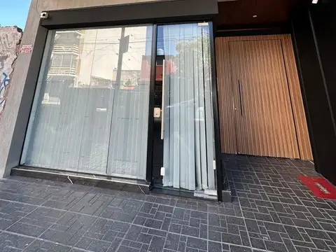 VENTA  LOCAL OFICINA EN VILLA LURO  MATADEROS